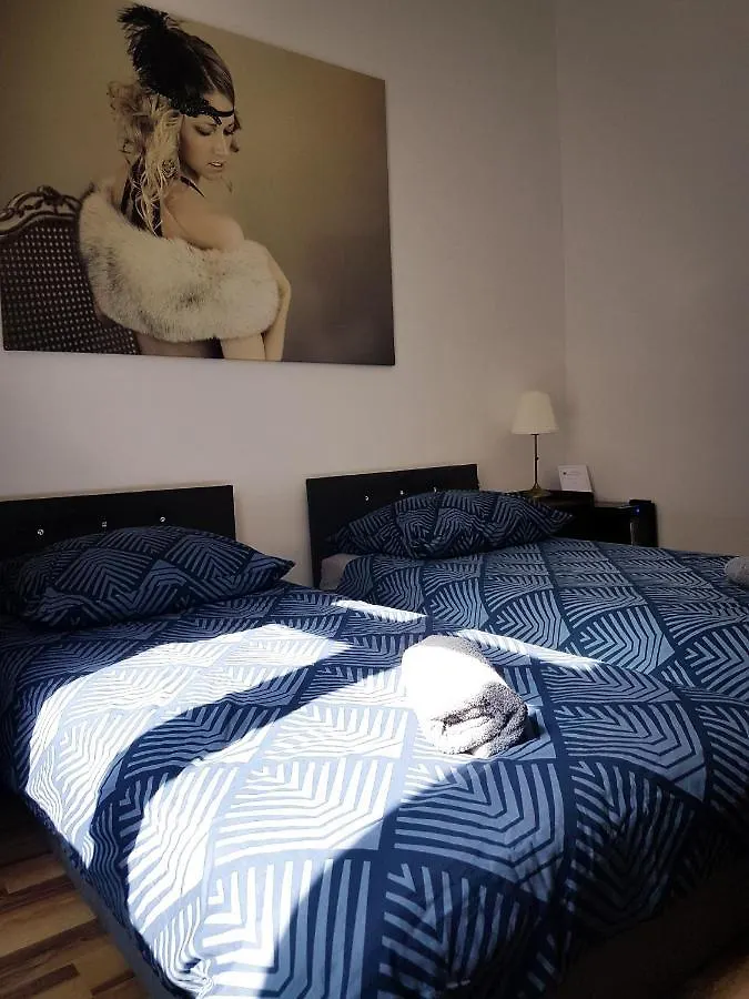 Hostel Topolove Rooms & Apartments Krakow Poland