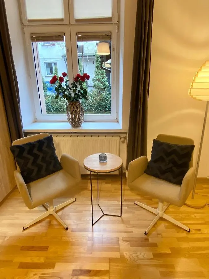 Topolove Rooms & Apartments Krakow Hostel