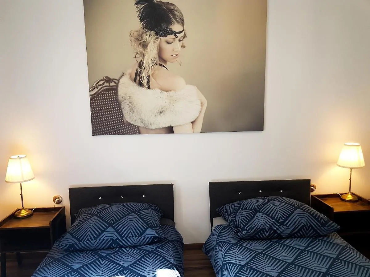 Хостел Topolove Rooms & Apartments Краков