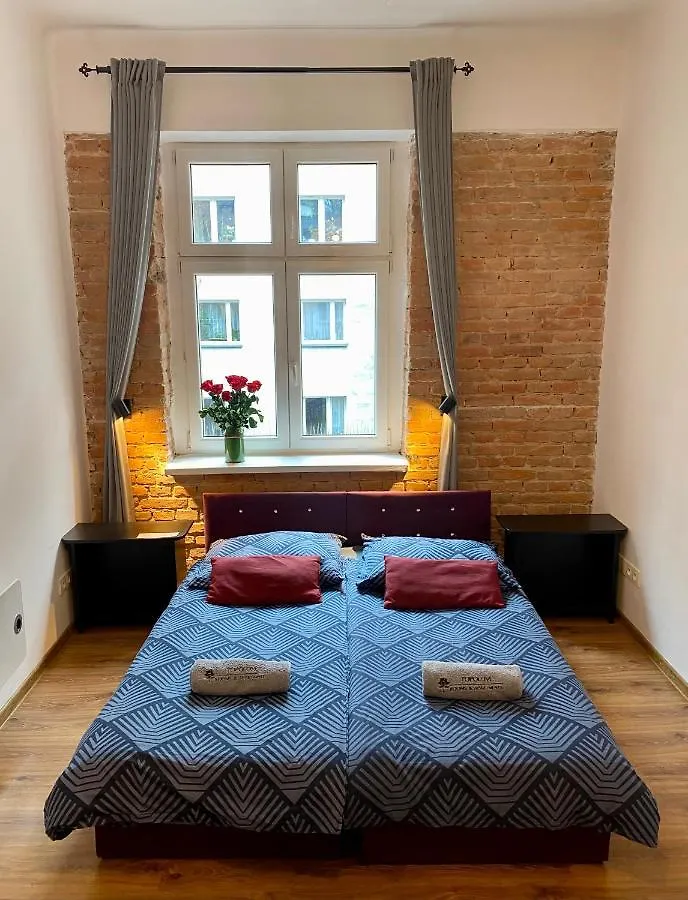 Topolove Rooms & Apartments Краков 0*,  Польша