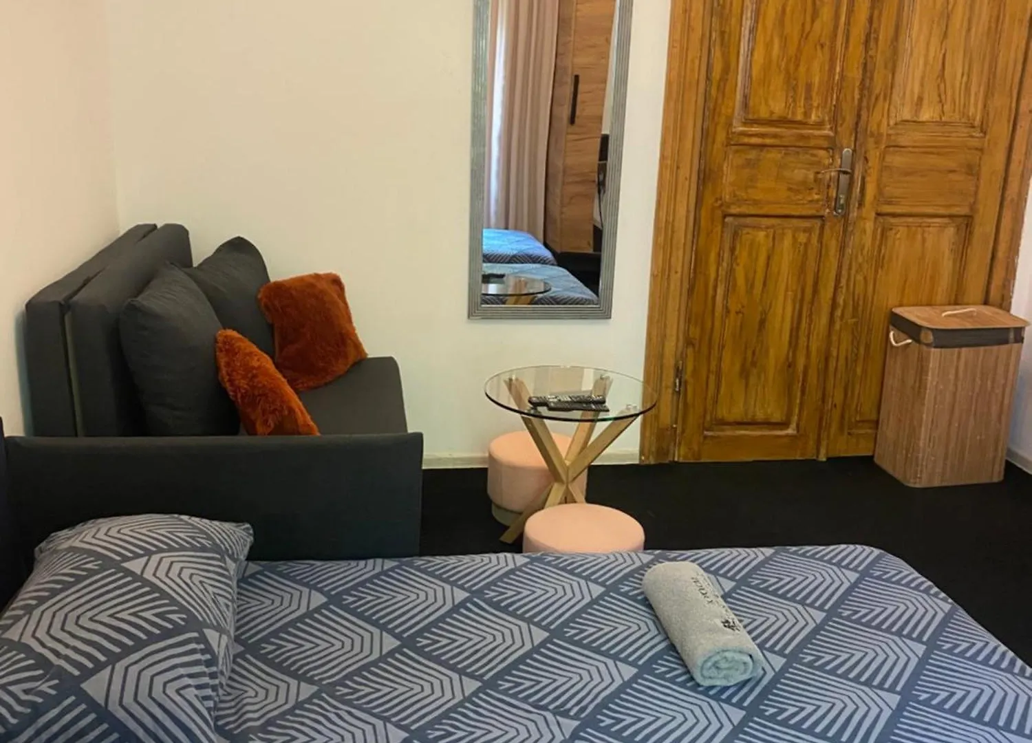 Topolove Rooms & Apartments Краков Хостел