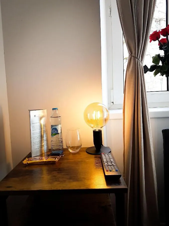 Topolove Rooms & Apartments Krakov Hostel
